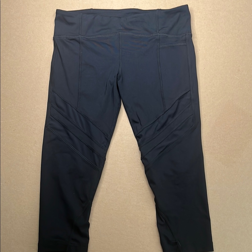 Vimmia Black Capris